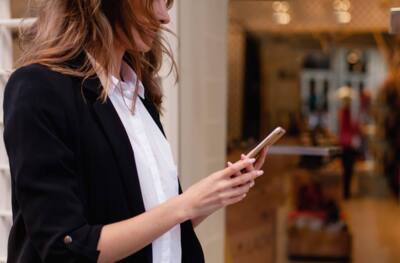 Голосовой ассистент спас абонентов от 2 миллиардов нежелательных звонков