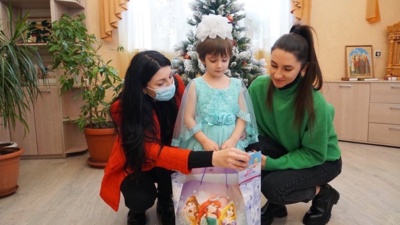 В Белгородской области поздравили с Новым годом ребят из детских домов и реабилитационных центров*