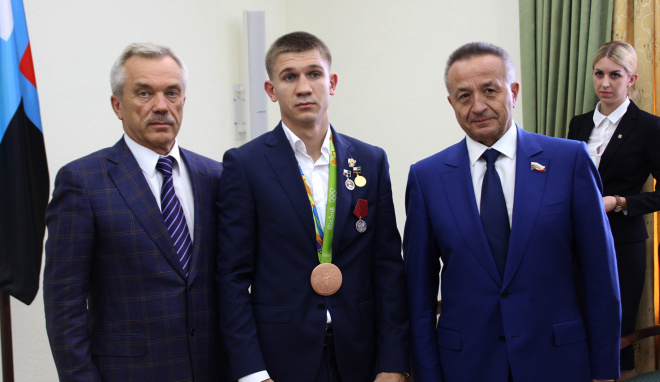 Евгений Савченко наградил победителя и призёров Олимпиады в Рио