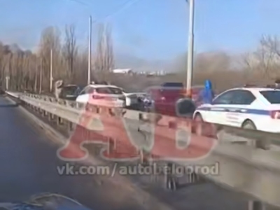 Первый гололёд в Белгороде стал причиной массовой аварии