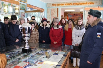 ​В Белгороде активисты ОНФ провели для школьников акцию «Один день в армии»