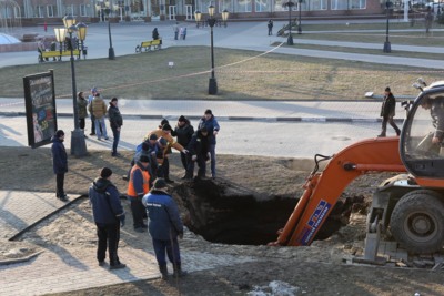 В Белгороде заменили канализационную трубу, вышедшую из строя из-за обвала грунта