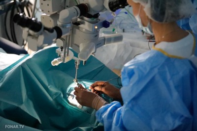 «Живая хирургия»​. Как белгородские офтальмологи проводят операции