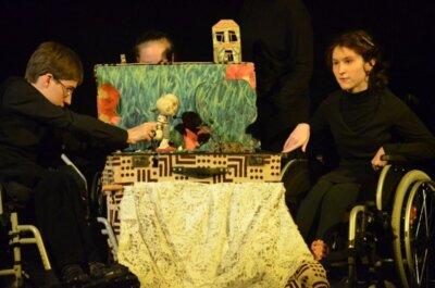 Белгородский театр кукол показал премьеру с участием детей-инвалидов [0+]