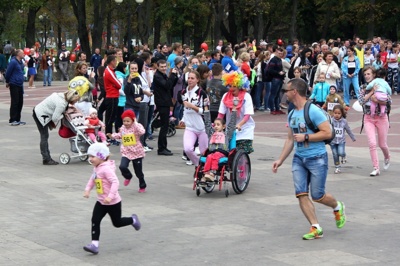 В Белгороде на марафоне «Добрый город» собрали около 300 тысяч рублей на строительство детского хосписа