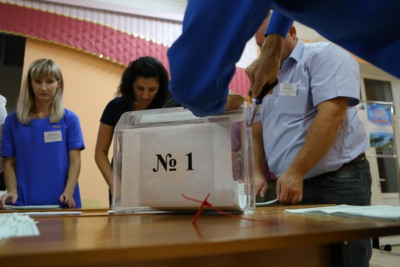 В Белгородской области облизбирком прокомментировал информацию о паре, которая во время надомного голосования занималась сексом