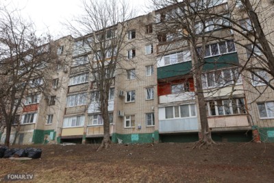 Беспилотник врезался в стену жилого дома в Белгороде