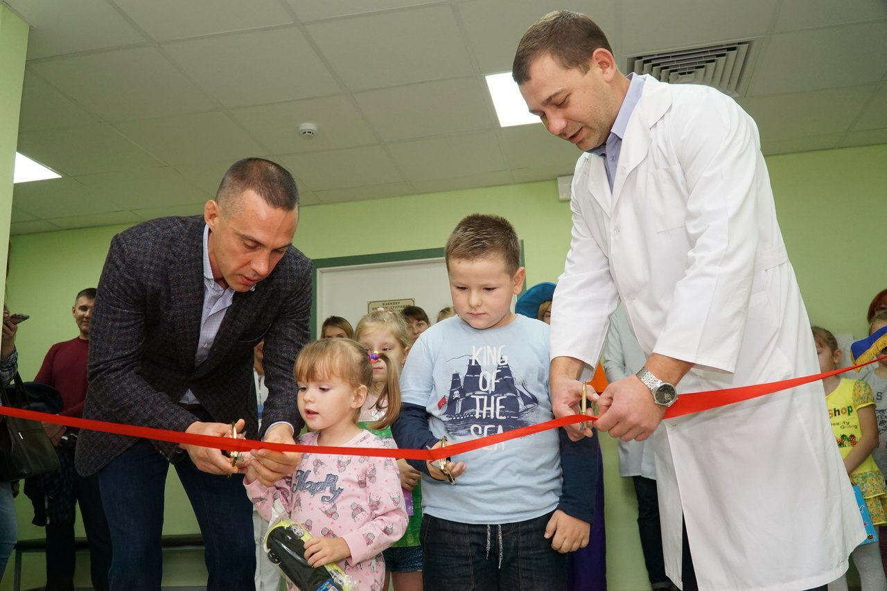 Профсоюз «Правда» подарил детской областной клинической больнице новый зал лечебной физкультуры*