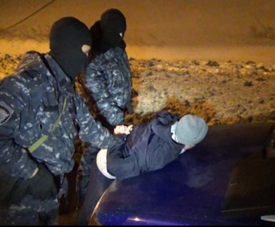 ​В Белгороде полицейские задержали предполагаемого сутенёра и трёх проституток 