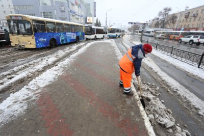 Ненормативный снег. Критик и чиновник выясняют, кто виноват в плохой уборке Белгорода