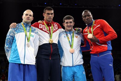 Мэр Белгорода поздравил Евгения Тищенко с золотой медалью на Олимпиаде