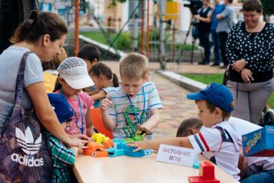 В Белгороде организация, помогающая детям-аутистам, отпраздновала свой первый день рождения