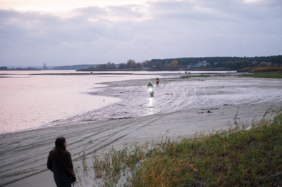 «Маленькое Чикаго» и его жители. Как живёт приграничная Безлюдовка, которой угрожают не только обстрелы, но и пострадавшая от дронов дамба