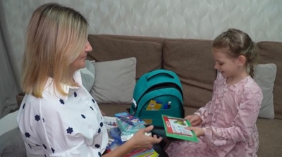 Более 800 белгородских первоклассников получат школьные наборы