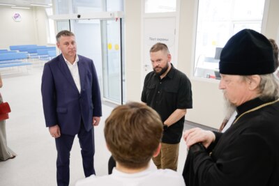 Александр Шуваев показал первое в России модульное приёмное отделение детской больницы