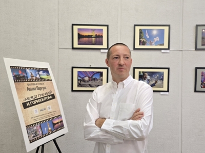 Между границей и горизонтом. Как в Белгороде открывали новую фотовыставку Антона Вергуна