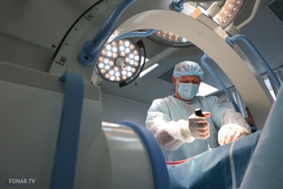 ​В Белгороде провели первую в России малоинвазивную операцию на позвоночнике с отечественной системой