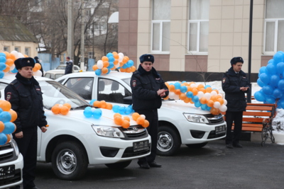 Белгородские спасатели и полицейские получили машины от фонда «Поколение»