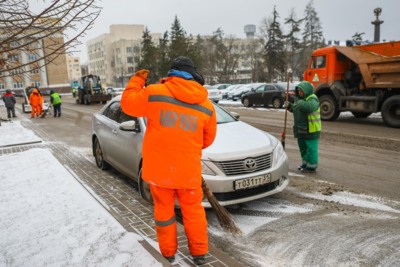 Спасатели предупреждают о сильном ветре и мокром снеге в Белгороде
