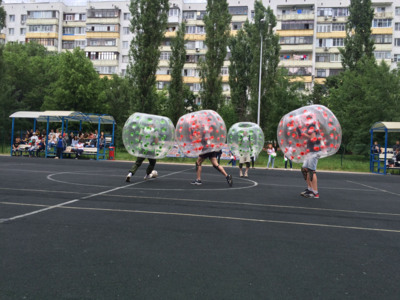 В Белгороде прошёл первый чемпионат по бамперболу среди СМИ