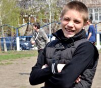 На снимках — воспитанники Разуменского детского дома, фото предоставлены Андреем Негомодзяновым