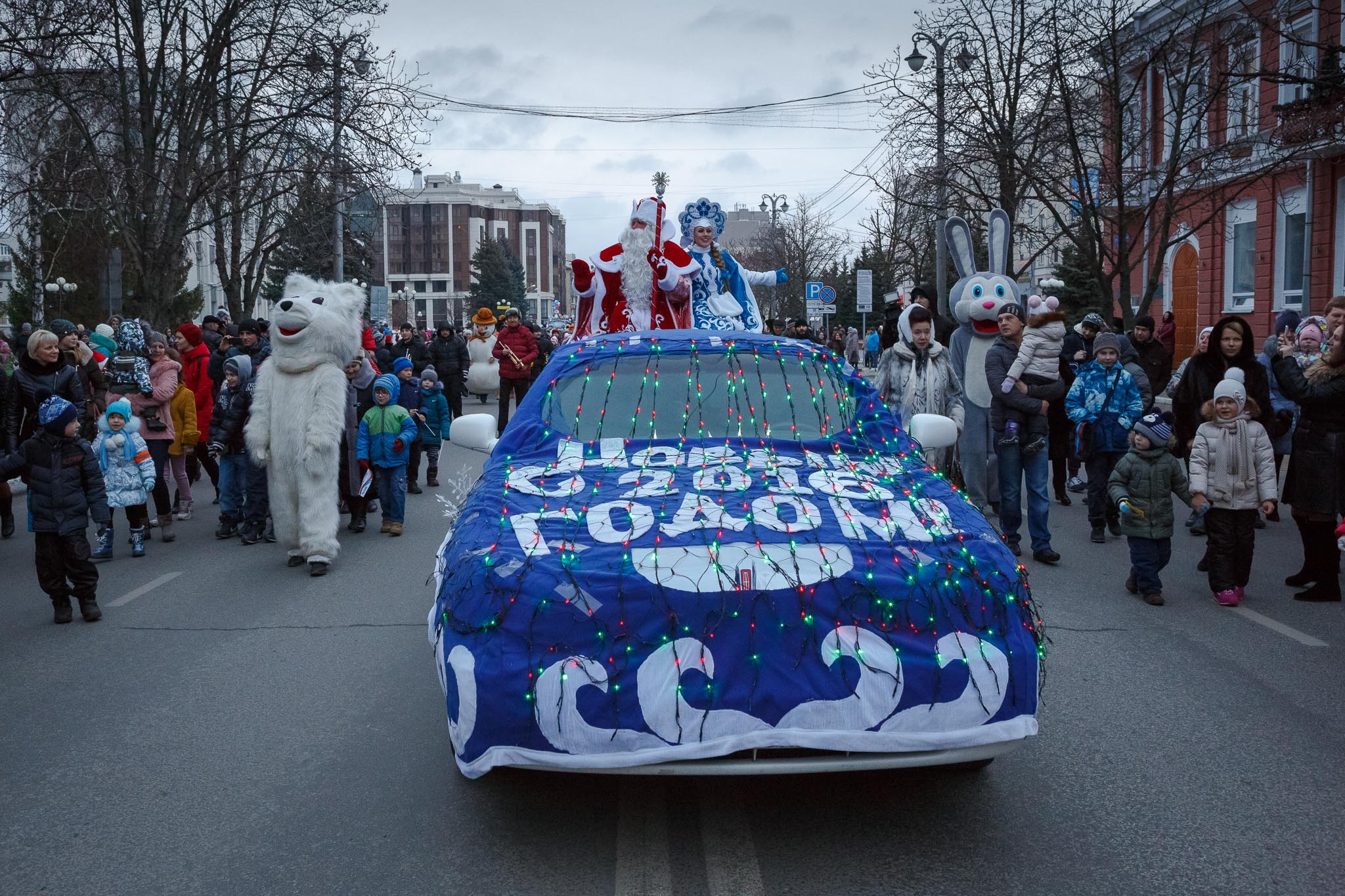 Украшение авто к новому году