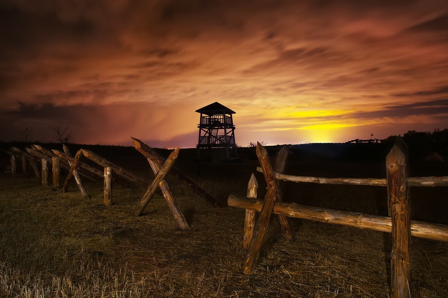 Первое место. Фото Павла Колядина «Ночь накануне битвы»