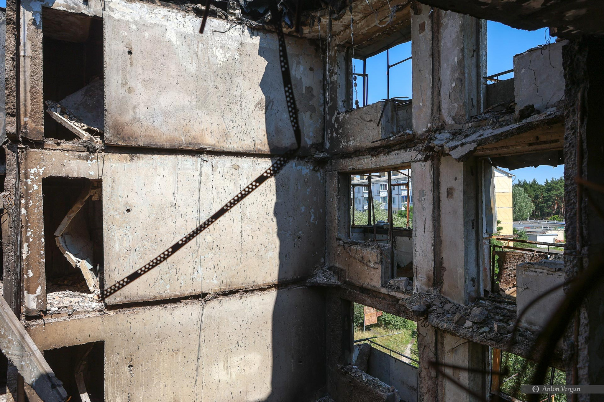 Жилой дом, частично разрушенный в результате обстрела ВСУ города Шебекино. 21 июня 2023 года