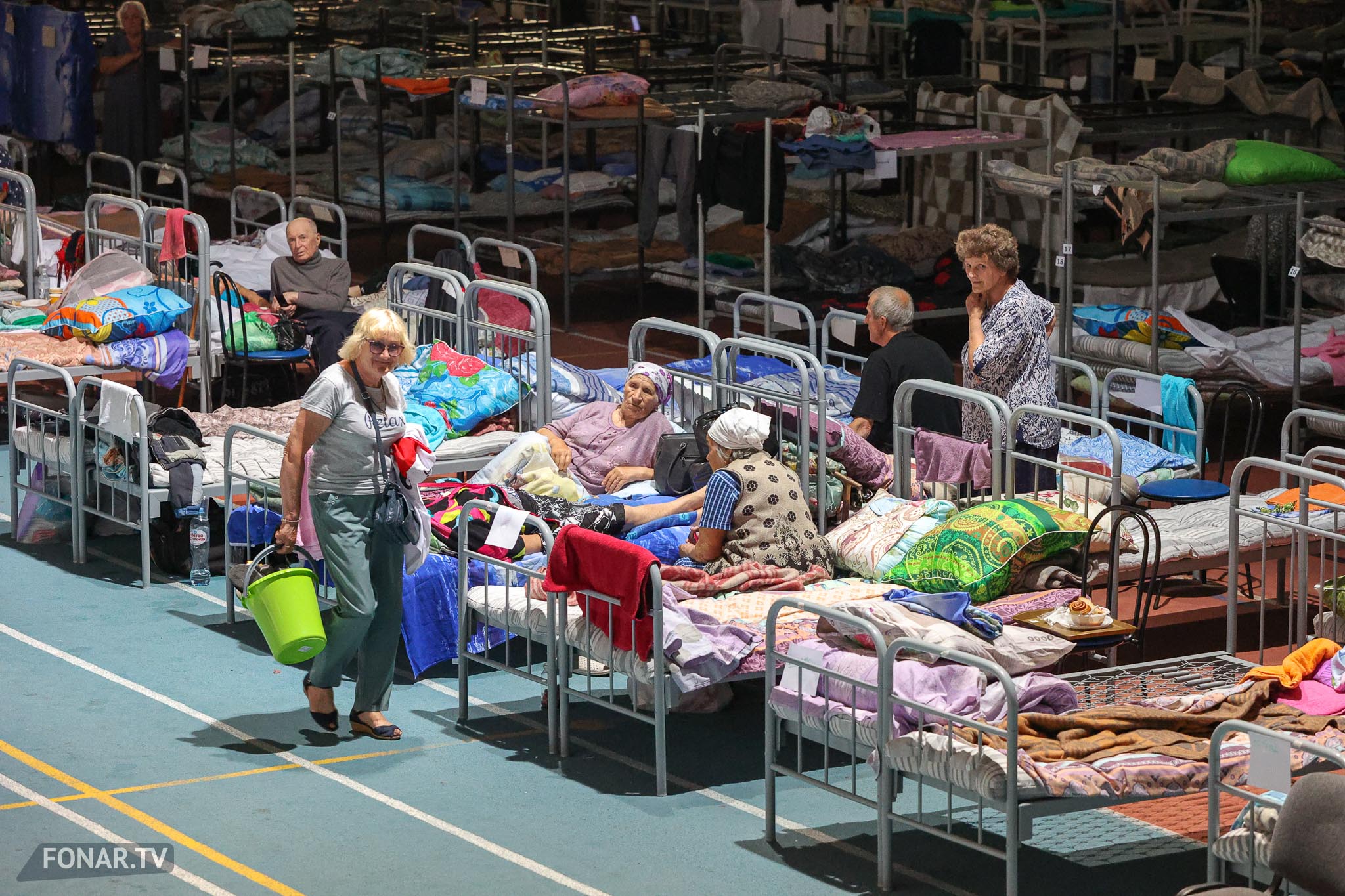 Пункт временного размещения жителей Шебекино на территории учебно-спортивного комплекса Светланы Хоркиной НИУ БелГУ, Белгород, 9 июля 2023 год