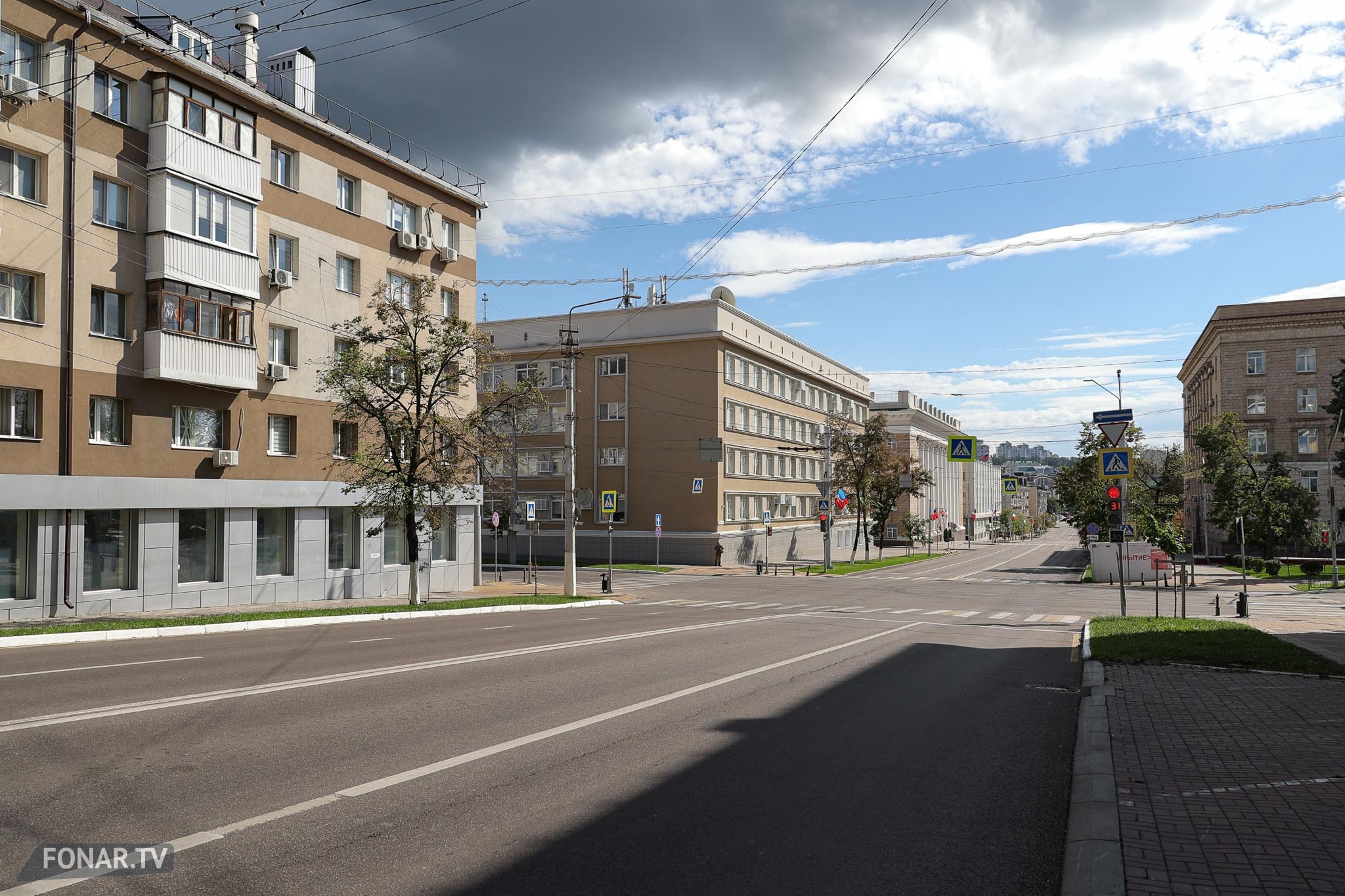  Опустевший центр Белгорода во время массированной атаки БПЛА, 14 августа 2025 года